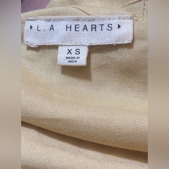 L.A. Hearts Women's
Light Yellow Tie Front Summer top - Picture 7 of 7